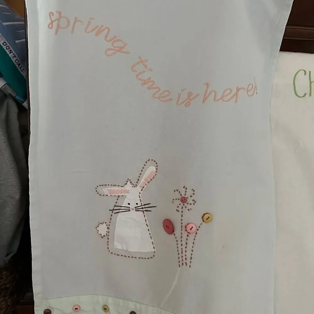 Sur La Table Easter Embroidered Appliqué Cotton Tea Towels set of 3 NWT